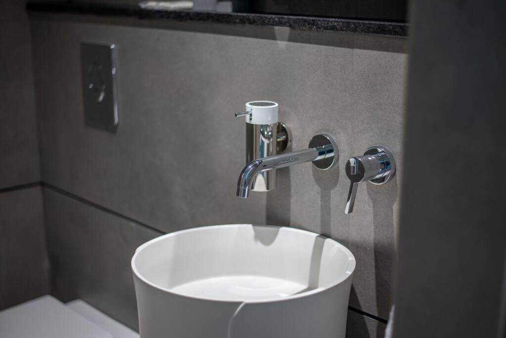 Apartment Fantastic Style Facilities - Offer Dubai